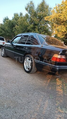 Mercedes E 220 1994, 353,000 km - 2.2 l - Lənkəran