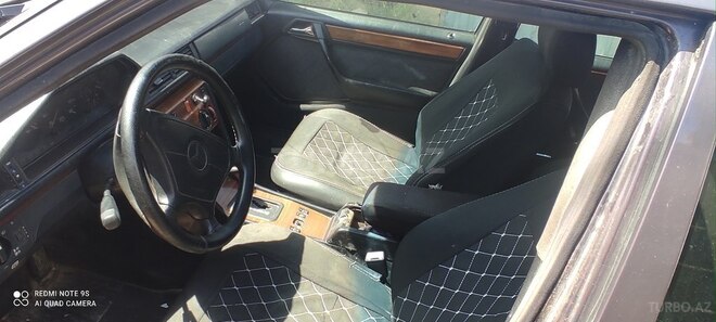 Mercedes E 200 1993, 300,000 km - 2.0 l - Bakı