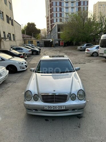 Mercedes E 320 2000, 298,567 km - 3.2 l - Bakı