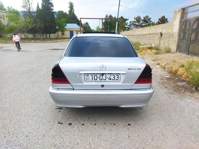 Mercedes C 220 1999, 357,000 km - 2.2 l - Sumqayıt