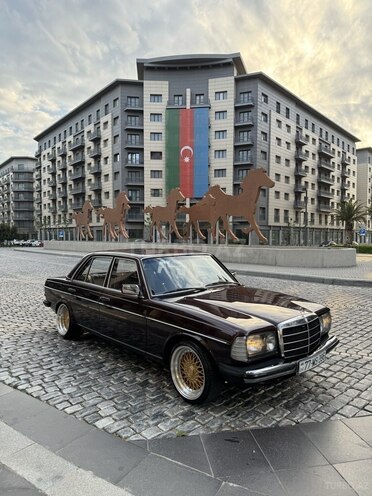 Mercedes 230 E 1983, 314,000 km - 2.3 l - Bakı