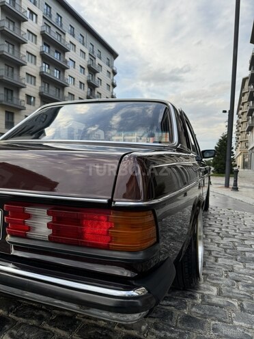 Mercedes 230 E 1983, 314,000 km - 2.3 l - Bakı