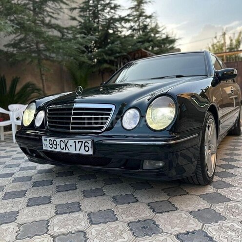 Mercedes E 270 2001, 373,200 km - 2.7 л - Naftalan