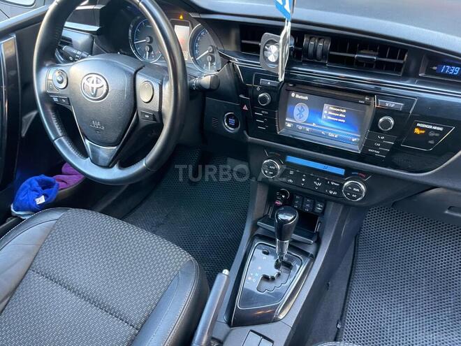 Toyota Corolla 2015, 140,200 km - 1.6 l - Bakı