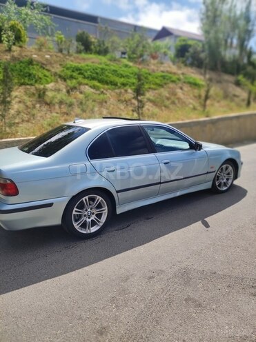 BMW 528 1999, 255,000 km - 2.8 l - Bakı