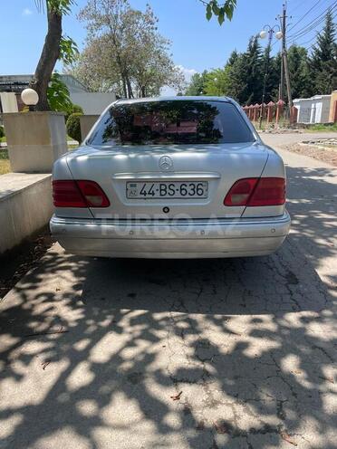 Mercedes E 240 1997, 342,696 km - 2.4 l - Masallı