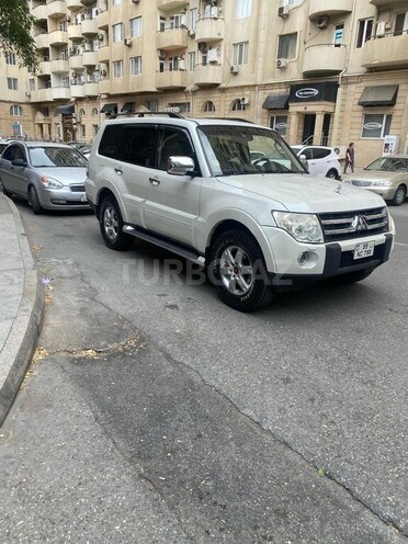 Mitsubishi Pajero 2008, 222,000 km - 3.0 л - Bakı