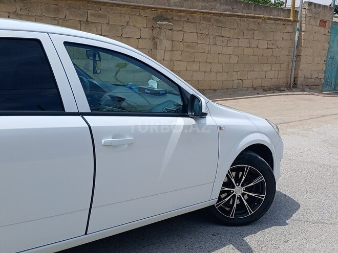 Opel Astra 2009, 190,000 km - 1.4 l - Bakı