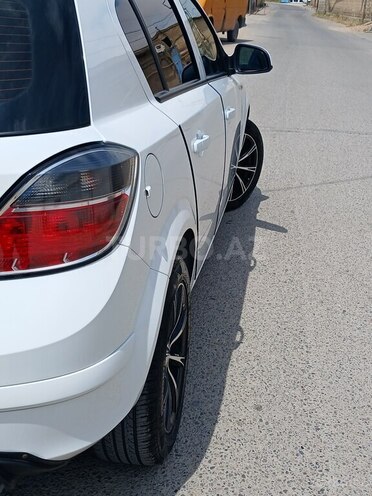 Opel Astra 2009, 190,000 km - 1.4 l - Bakı