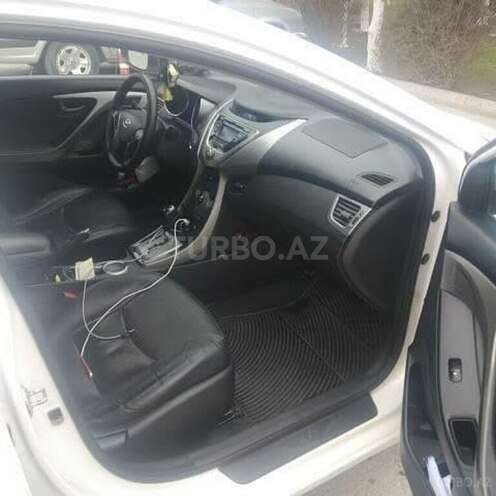 Hyundai Elantra 2013, 256,000 km - 1.8 l - Qəbələ
