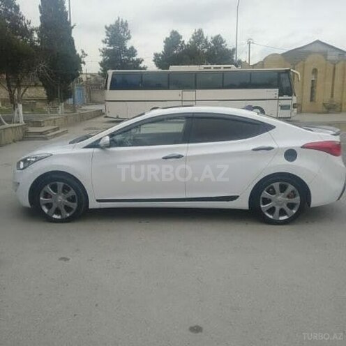 Hyundai Elantra 2013, 256,000 km - 1.8 l - Qəbələ