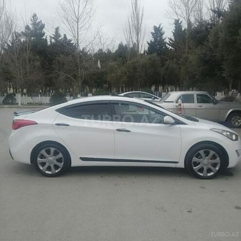 Hyundai Elantra 2013, 256,000 km - 1.8 l - Qəbələ