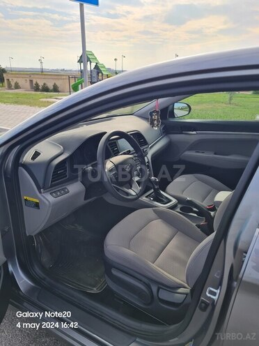 Hyundai Elantra 2018, 86,000 km - 2.0 л - Bakı