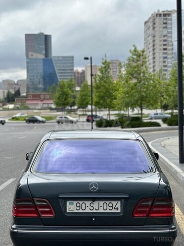 Mercedes E 220 d 2001, 412,000 km - 2.2 l - Bakı