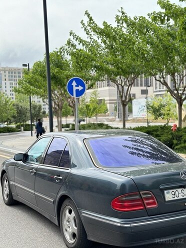 Mercedes E 220 d 2001, 412,000 km - 2.2 l - Bakı