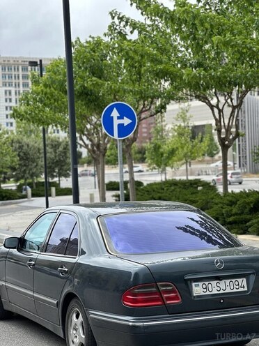 Mercedes E 220 d 2001, 412,000 km - 2.2 l - Bakı