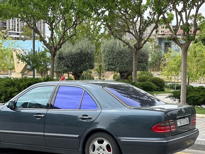 Mercedes E 220 d 2001, 412,000 km - 2.2 l - Bakı