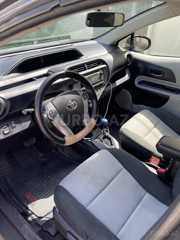 Toyota Prius C 2013, 270,000 km - 1.5 l - Bakı