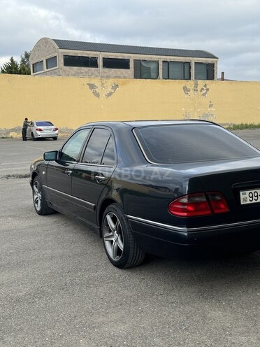 Mercedes E 230 1997, 623,000 km - 2.3 l - Salyan
