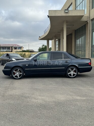 Mercedes E 230 1997, 623,000 km - 2.3 l - Salyan