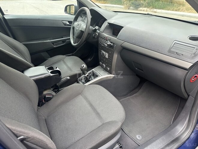 Opel Astra 2004, 187,000 km - 1.4 л - Bakı