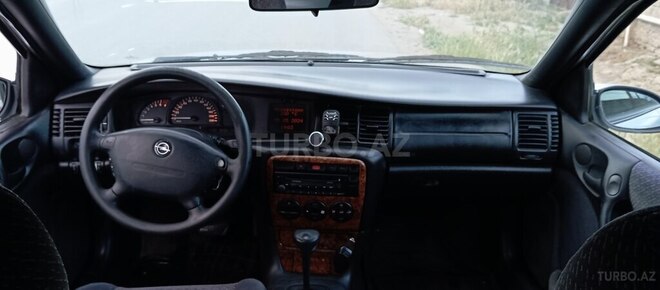 Opel Vectra 1997, 151,000 km - 1.8 l - Bakı