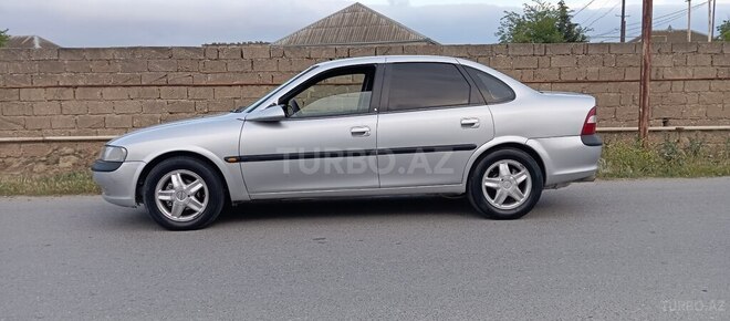 Opel Vectra 1997, 151,000 km - 1.8 l - Bakı