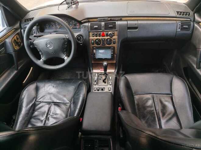 Mercedes E 220 d 1999, 234,000 km - 2.2 l - Bakı