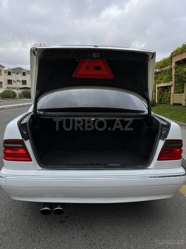 Mercedes E 320 2001, 111,110 km - 3.2 l - Bakı