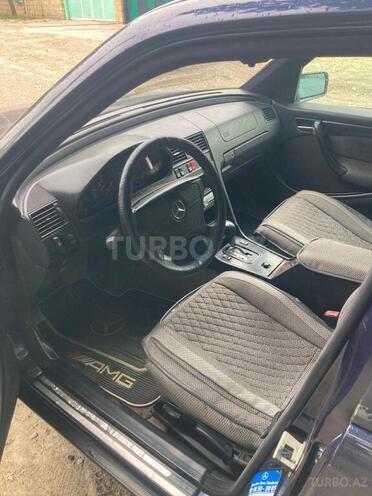 Mercedes C 180 1995, 321,444 km - 1.8 л - Yevlax