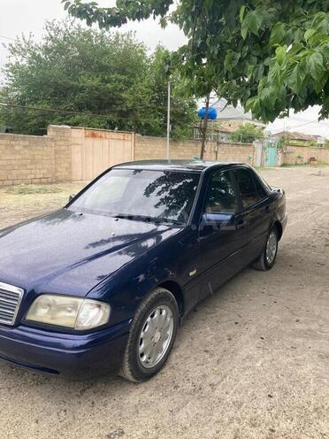 Mercedes C 180 1995, 321,444 km - 1.8 л - Yevlax