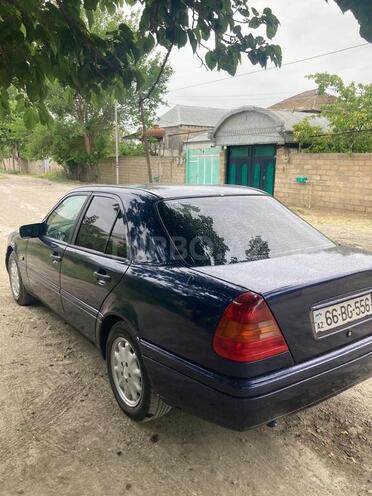 Mercedes C 180 1995, 321,444 km - 1.8 л - Yevlax