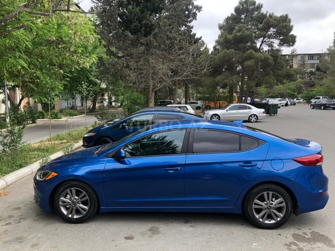 Hyundai Elantra 2017, 172,398 km - 2.0 л - Bakı