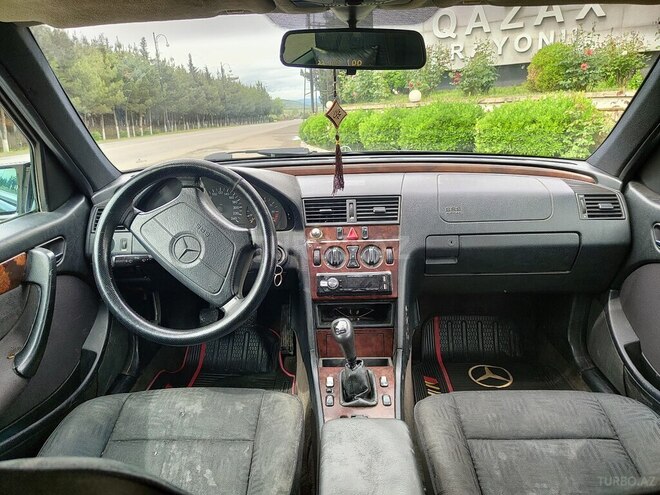 Mercedes C 180 1997, 410,000 km - 1.8 л - Qazax