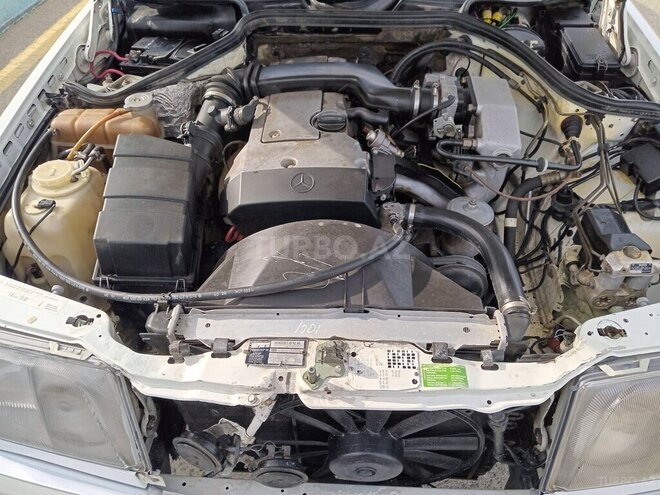 Mercedes E 220 1995, 500,000 km - 2.2 l - Sumqayıt