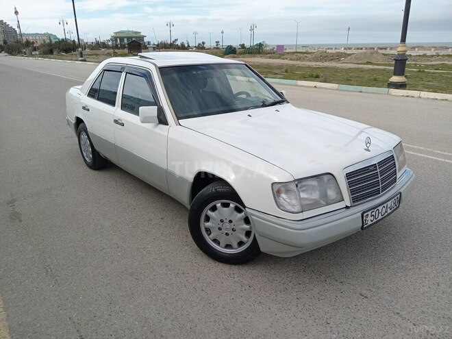 Mercedes E 220 1995, 500,000 km - 2.2 l - Sumqayıt