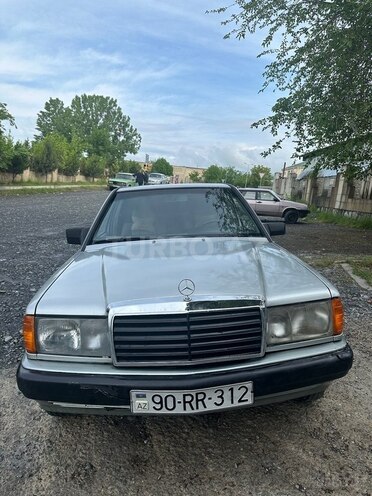 Mercedes 190 1990, 100,000 km - 2.0 л - Qəbələ