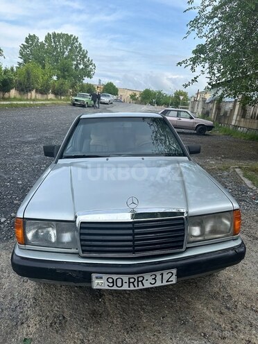 Mercedes 190 1990, 100,000 km - 2.0 л - Qəbələ