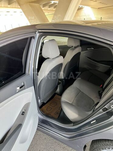 Hyundai Accent 2017, 82,501 km - 1.6 л - Bakı
