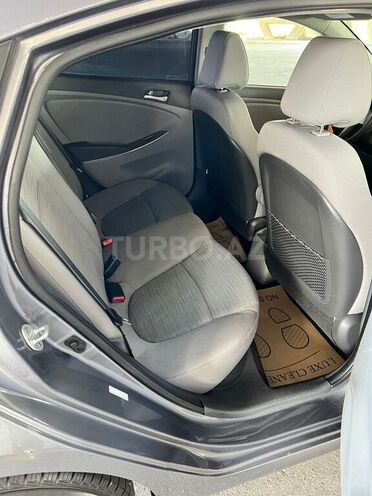 Hyundai Accent 2017, 82,501 km - 1.6 л - Bakı