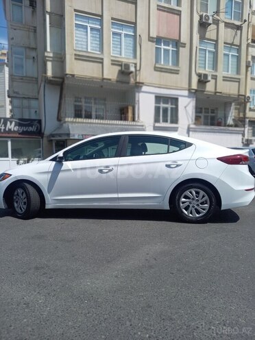 Hyundai Elantra 2016, 225,308 km - 2.0 л - Bakı