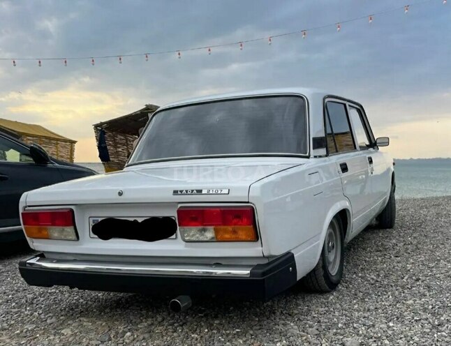 LADA (VAZ) 2107 2005, 99,000 km - 1.6 l - Quba