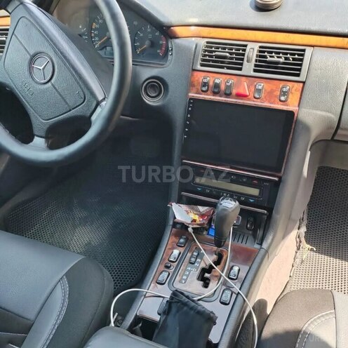 Mercedes E 220 d 1999, 417,852 km - 2.2 л - Kürdəmir