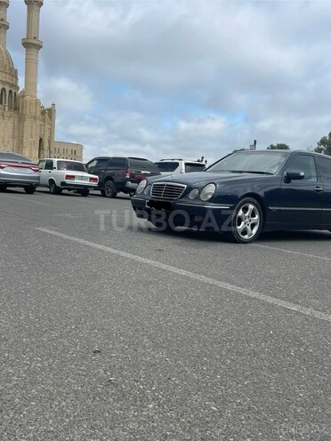 Mercedes E 280 1999, 293,000 km - 2.8 l - Bakı