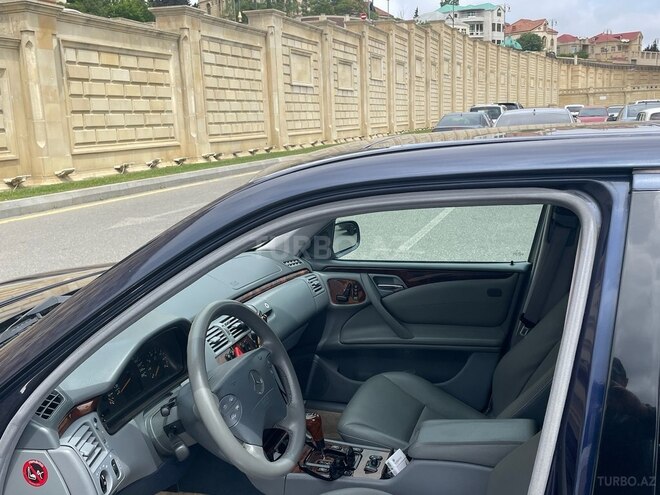 Mercedes E 280 1999, 293,000 km - 2.8 l - Bakı