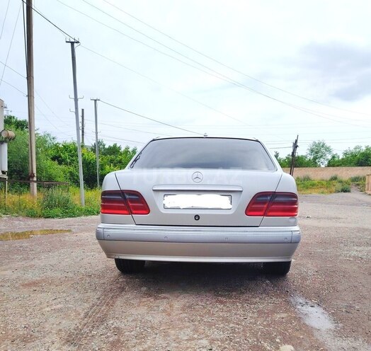Mercedes E 270 2000, 500,000 km - 2.7 l - Bərdə