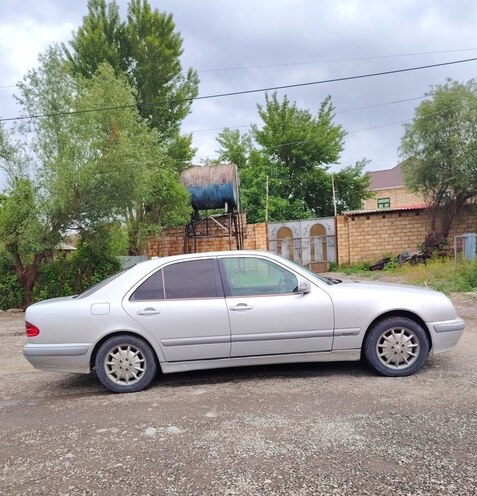 Mercedes E 270 2000, 500,000 km - 2.7 l - Bərdə