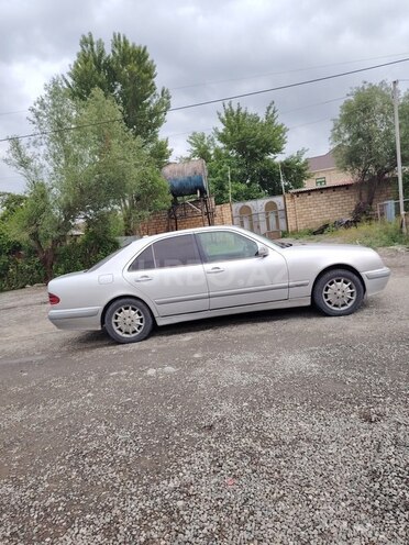 Mercedes E 270 2000, 500,000 km - 2.7 l - Bərdə