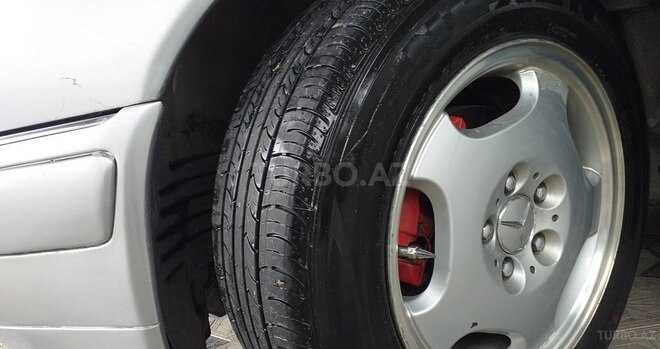 Mercedes E 200 1996, 930,000 km - 2.0 л - Masallı