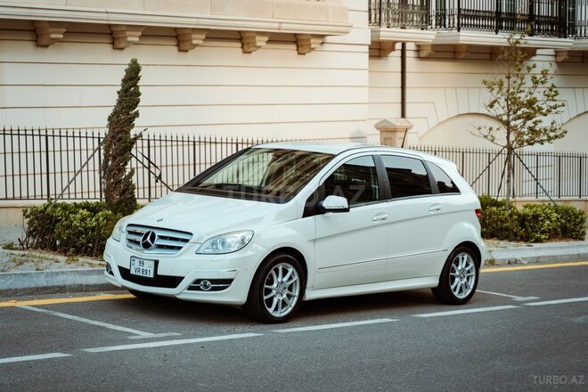 Mercedes B 180 2010, 118,000 km - 1.7 l - Bakı